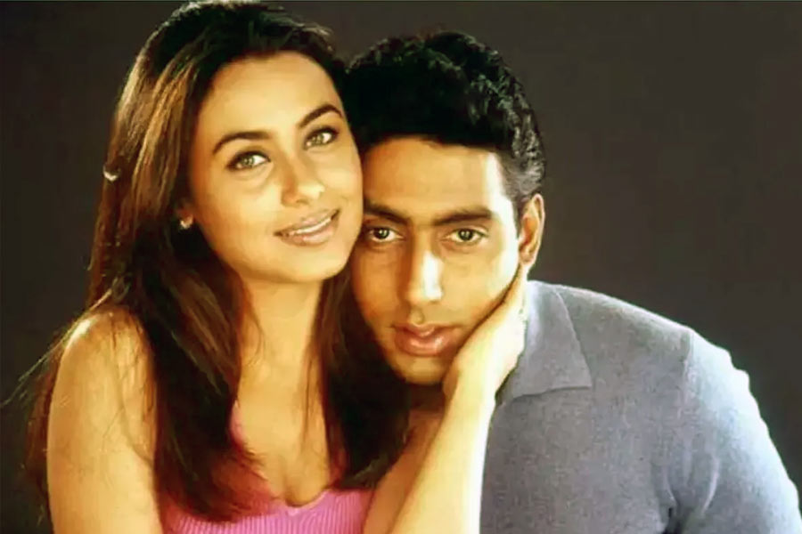 Bollywood actresses who romanced with real father-son duos on screen