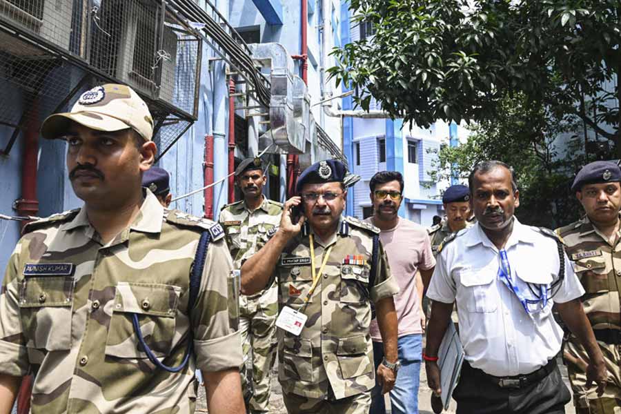 Know about CISF and their job responsibilities