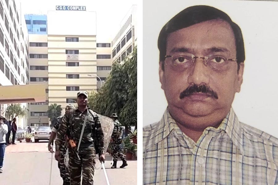 R G Kar Medical Colleges forensic professor Debasish Som reached CGO Complex