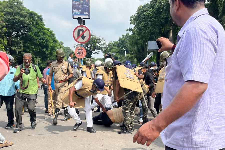 Pictures from Kolkata Nabanna Abhijan