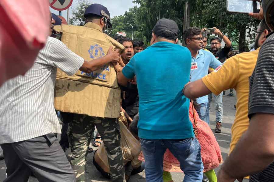 Pictures from Kolkata Nabanna Abhijan