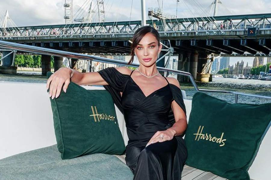 Bollywood actress Amy Jackson ties knot in Italy, know about her personal life and relationships 