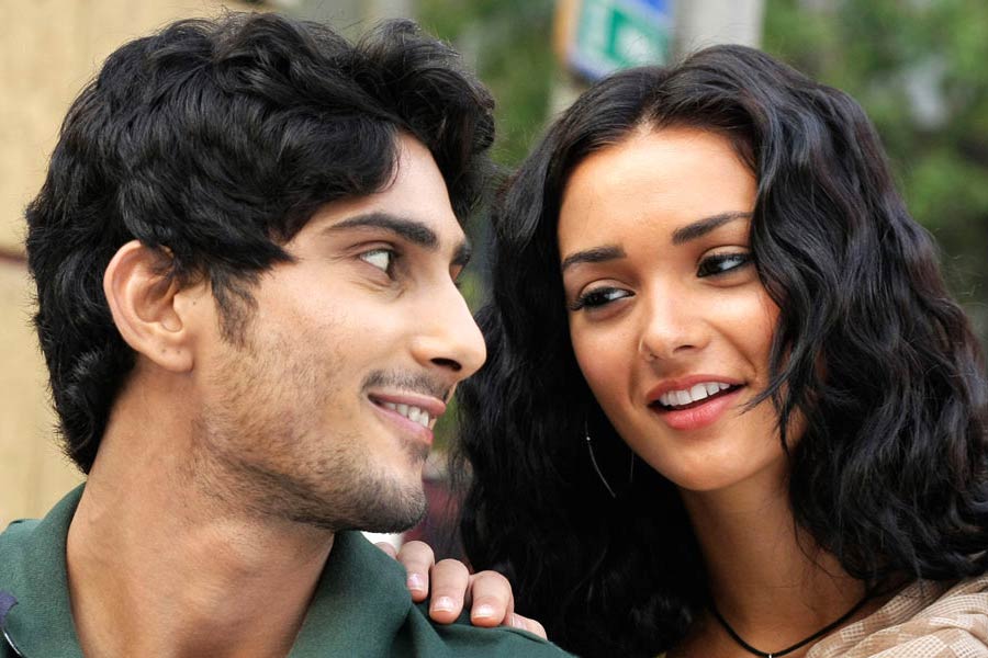 Bollywood actress Amy Jackson ties knot in Italy, know about her personal life and relationships 