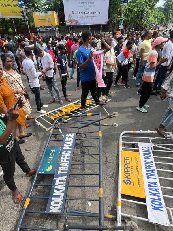 নবান্ন অভিযানে উত্তেজনা।