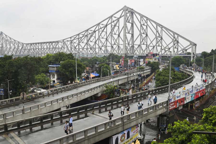 Pictures of BJP Bangla Bandh impact in West Bengal 