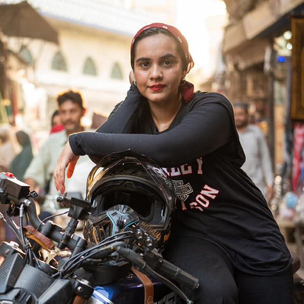 Pakistani girl ride solo across country in her motorcycle 