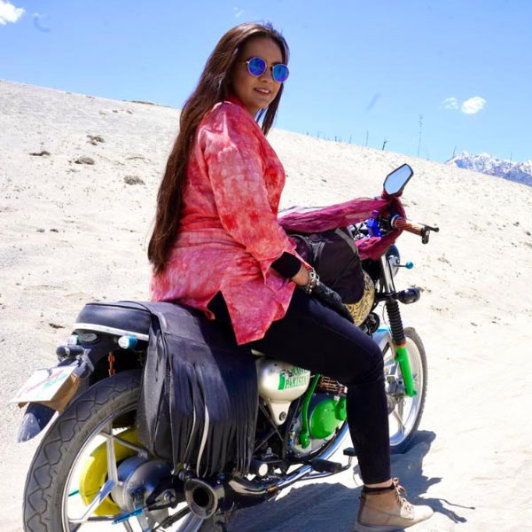 Pakistani girl ride solo across country in her motorcycle 