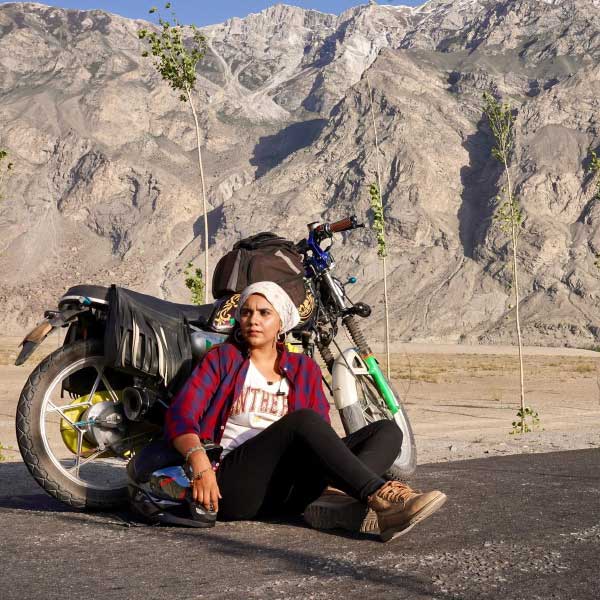 Pakistani girl ride solo across country in her motorcycle 