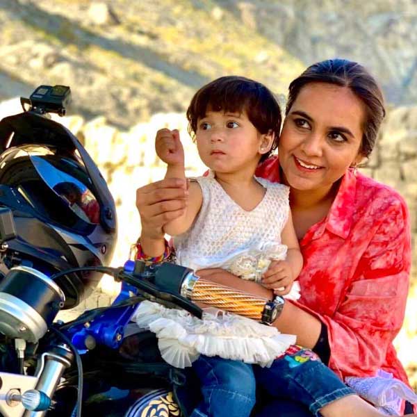Pakistani girl ride solo across country in her motorcycle 