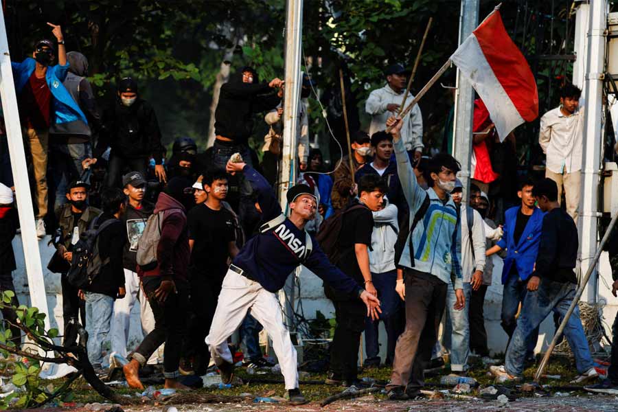 All needs to know about current political turmoil of Indonesia