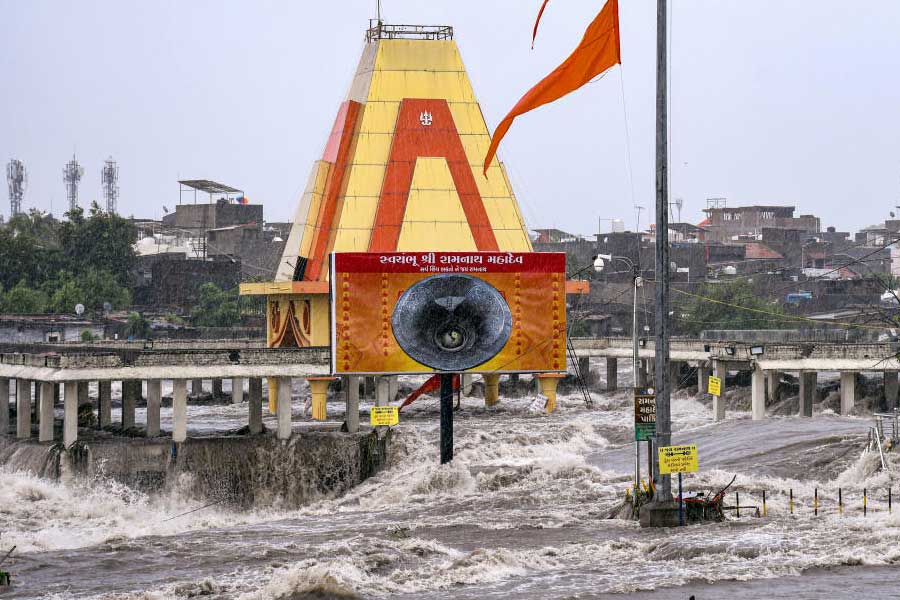 All needs to know about Flood like situation in Gujarat