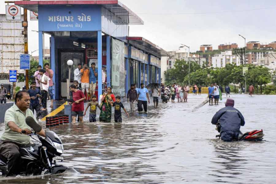 All needs to know about Flood like situation in Gujarat