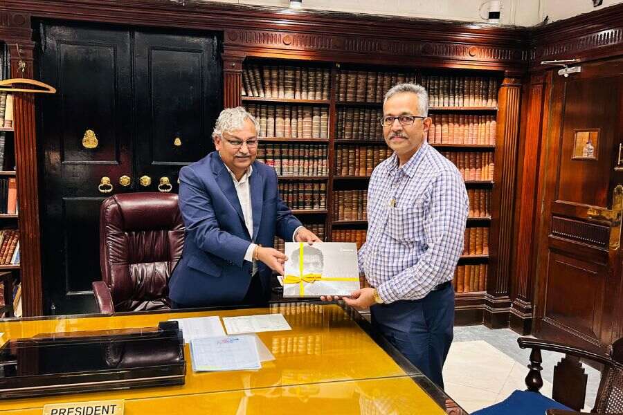 IIEST Shibpur Signed MOU with Bengal Chamber of Commerce.