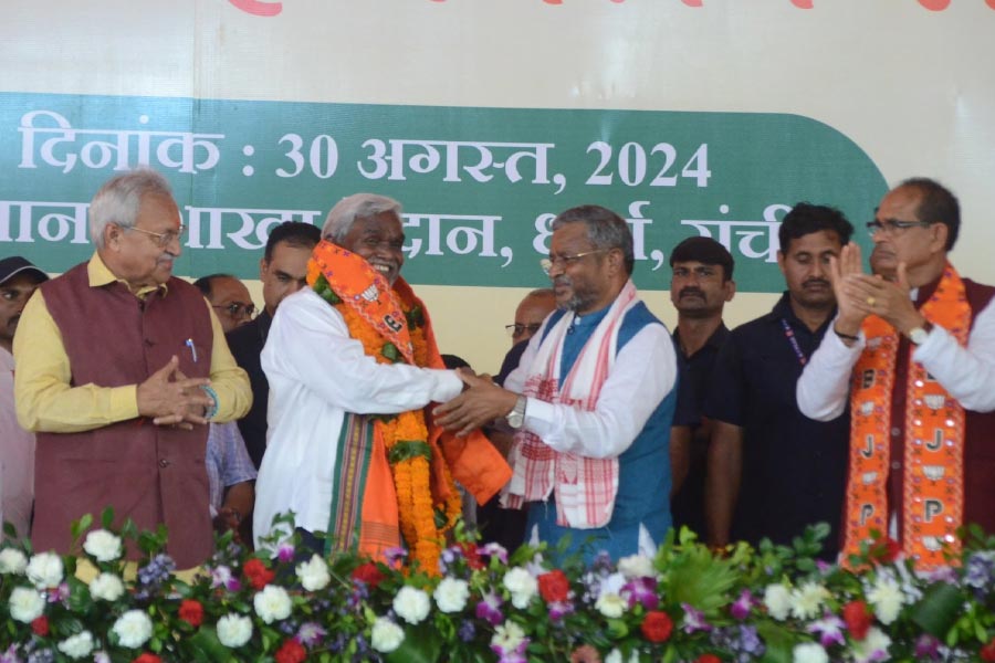 After quitting JMM, former Jharkhand CM Champai Soren joins BJP ahead of assembly election