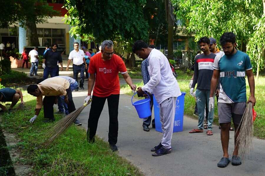 IIEST Shibpur organised campus cleaning drive to enhance the sense of community.