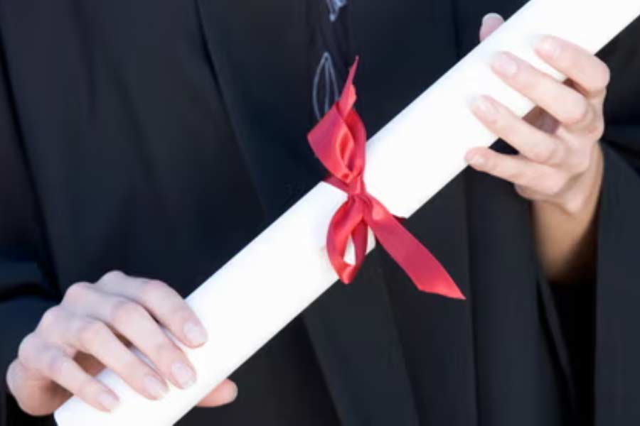 All need to know about Axact fake universities and Shoaib Ahmed Shaikh 