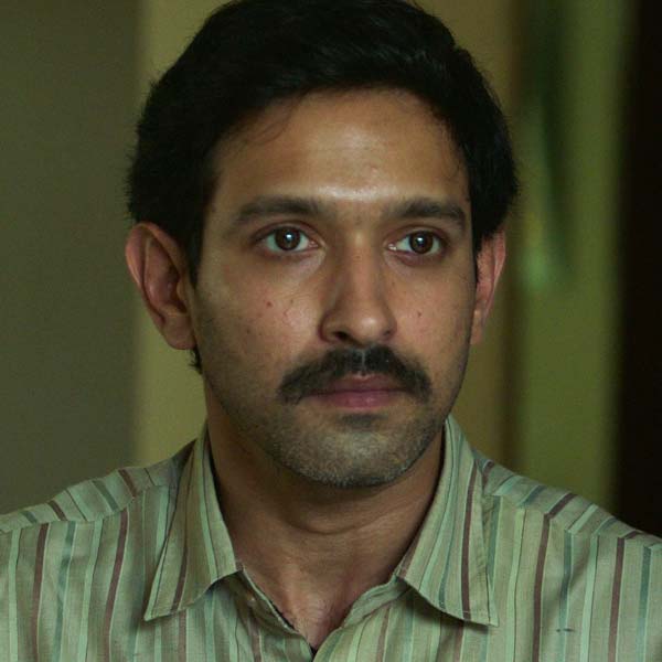 রবিবার গভীর রাতে ইনস্টাগ্রামের পাতায় স্বেচ্ছাবসরের কথা ঘোষণা করলেন বিক্রান্ত। জানিয়ে দিলেন, অভিনয় আর করবেন না। এত ভালবাসার জন্য ধন্যবাদ জানাতেও ভোলেননি তিনি। জানিয়েছেন, ২০২৫ সালে শেষ বারের মতো পর্দায় দেখা যাবে তাঁকে।