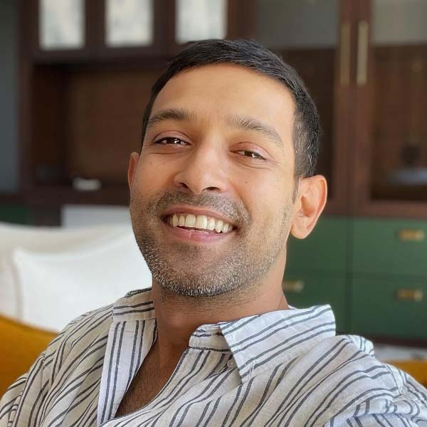 তবে বিক্রান্তের স্বপ্ন ছিল বড় পর্দায় অভিনয় করার। এক পুরনো সাক্ষাৎকারে তিনি জানিয়েছিলেন, হিন্দি ছবিতে অভিনয় করবেন বলে এমন এক ধারাবাহিকে অভিনয়ের প্রস্তাব তিনি খারিজ করেছিলেন, যেখানে প্রতি মাসে ৩৫ লক্ষ টাকা উপার্জন করতে পারতেন।