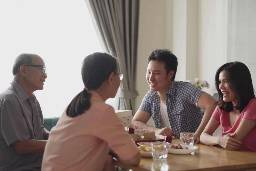 উত্তর ভিয়েতনামের নাম ডিং প্রদেশের বাসিন্দা মিন থু। তাঁর বয়স ৩০ বছর। কেরিয়ার নিয়ে ব্যস্ত থাকার কারণে পাঁচ বছর কোনও সম্পর্কে জড়াননি তিনি।