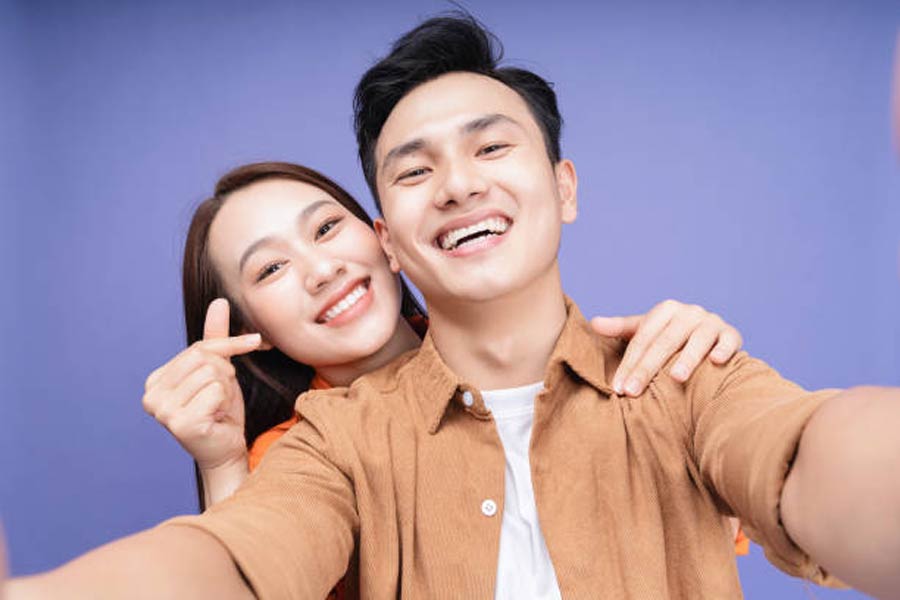 ভিয়েতনামের অ্যাকাডেমি অফ জার্নালিজ়ম অ্যান্ড কমিউনিকেশনের এক গবেষক গুয়েন থান গা ভাড়াটে প্রেমিক প্রসঙ্গে জানিয়েছেন যে, তরুণীরা কোনও অচেনা তরুণকে প্রেমিক হিসাবে ভাড়া করার পর যদি কোনও বিপদে পড়েন তা হলে বিশেষ কোনও আইনি সাহায্য পাবেন না। ফলে তরুণীদের এই বিষয়ে যথেষ্ট সতর্ক থাকতে হবে।