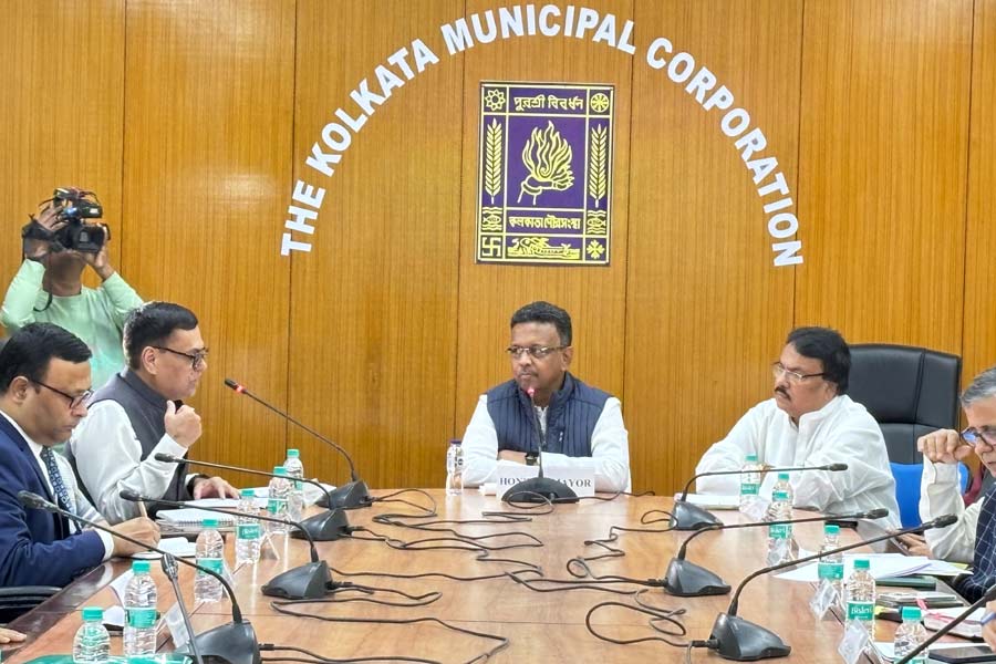 Urban Development Minister Firhad Hakim hold an emergency meeting to prevent Kolkata and Howrah pollution