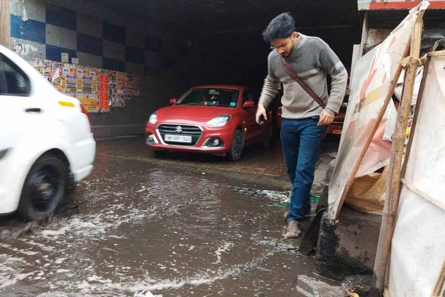 south dumdum municipality is trying to solve the problem of underpass