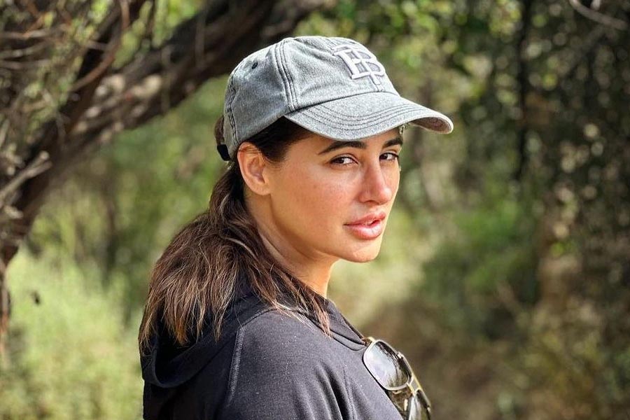 তবে বিবাহিত জীবন বেশি দিন স্থায়ী হয়নি মেরি এবং মহম্মদের। আলিয়া যখন কিশোরী তখনই বিবাহবিচ্ছেদের সিদ্ধান্ত নেন মেরি এবং মহম্মদ। বিচ্ছেদের কয়েক বছরের মধ্যে মারাও যান মহম্মদ। একা হাতে দুই মেয়েকে নিয়ে সংসার চালান মেরি।