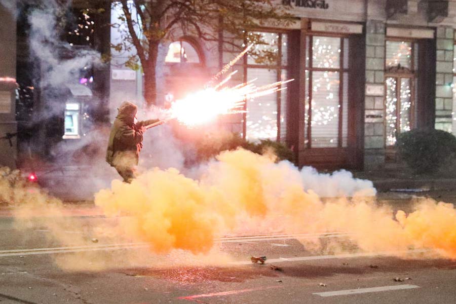 জোরাবিচভিলির অভিযোগ, মস্কোর সহায়তায় ভোটে কারচুপি হয়েছে। বাগ্‌স্বাধীনতা নষ্ট করতে এবং নির্বাচনে কারচুপির জন্য ব্যবহার করা হয়েছে ‘রাশিয়ান পদ্ধতি’। 