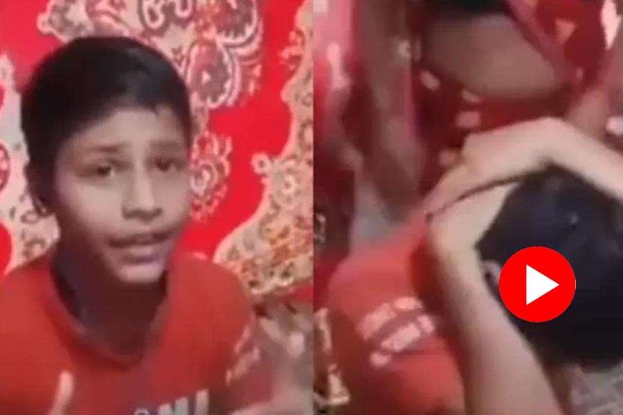 Mother arrives when son is making video for YouTube, then this happened