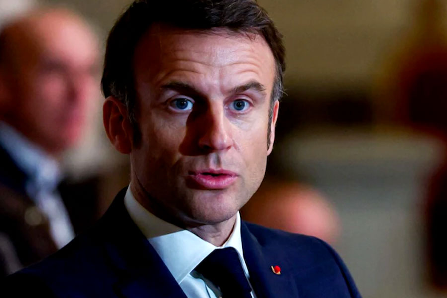 France political turmoil due to government ousted in no confidence vote what happens next