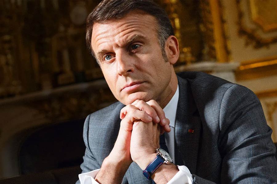 France political turmoil due to government ousted in no confidence vote what happens next