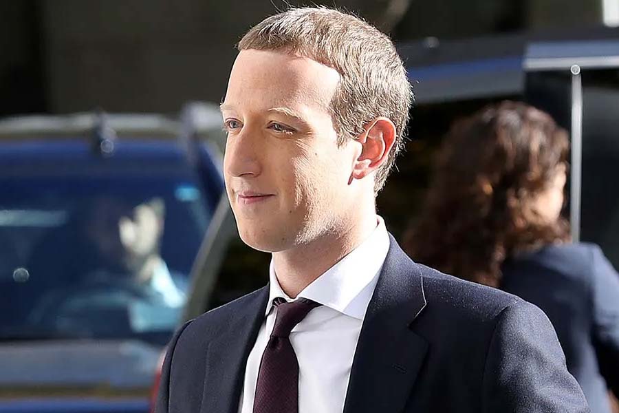 এর মধ্যে ৮০ কোটি টাকা সিইও-র নিরাপত্তার জন্য খরচ হয়। বাকি ১১৮ কোটি বরাদ্দ করা হয়েছে জ়াকারবার্গ এবং তাঁর পরিবারের সকলের ব্যক্তিগত নিরাপত্তা সম্পর্কিত অতিরিক্ত খরচের জন্য।