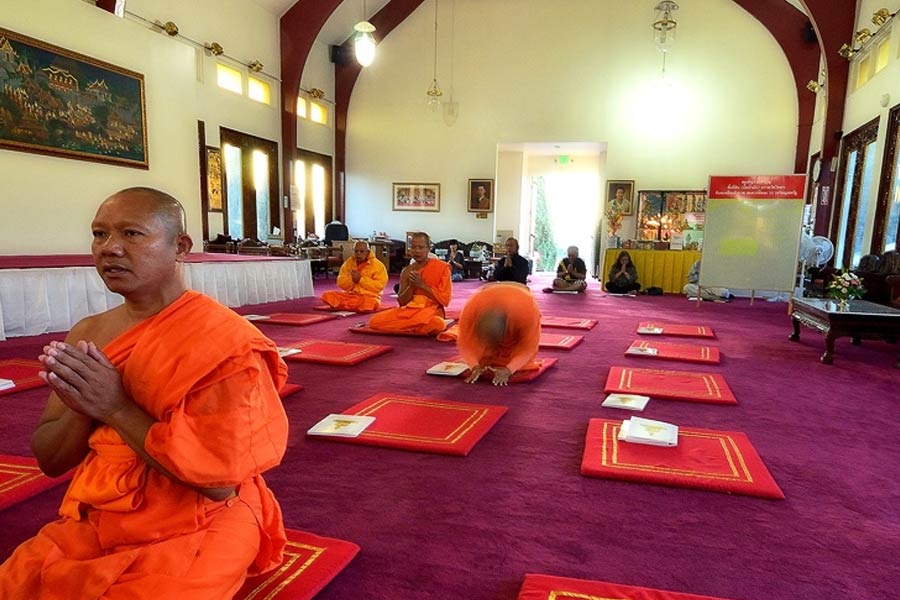 Thai temple has concealing 73 corps to train monks in meditation