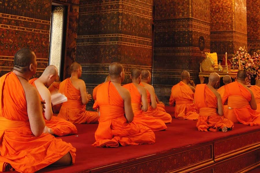 Thai temple has concealing 73 corps to train monks in meditation