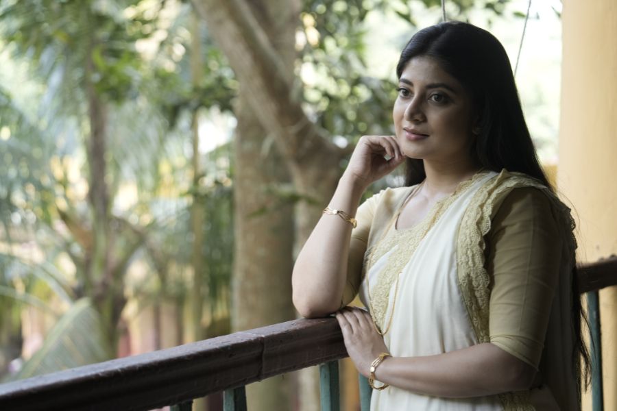 বাংলা সাহিত্যের তিনটি জনপ্রিয় গল্প নিয়ে ছবি। তারই একটিতে রয়েছেন সন্দীপ্তা।