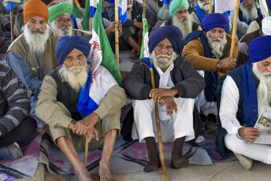 Farmers to resume march to Delhi Sunday, security beefed up at Shambhu border