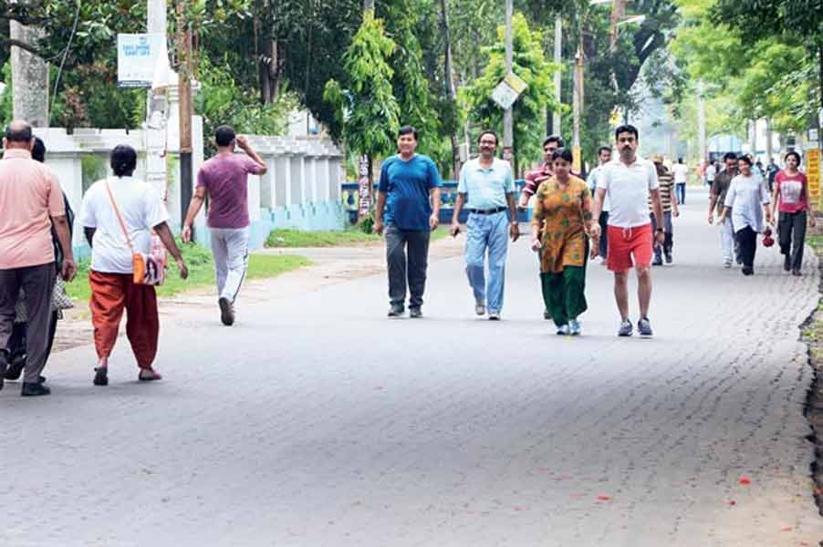 ব্যারাক স্কোয়ারের নিরাপত্তা নিয়ে প্রশ্ন উঠেছে।