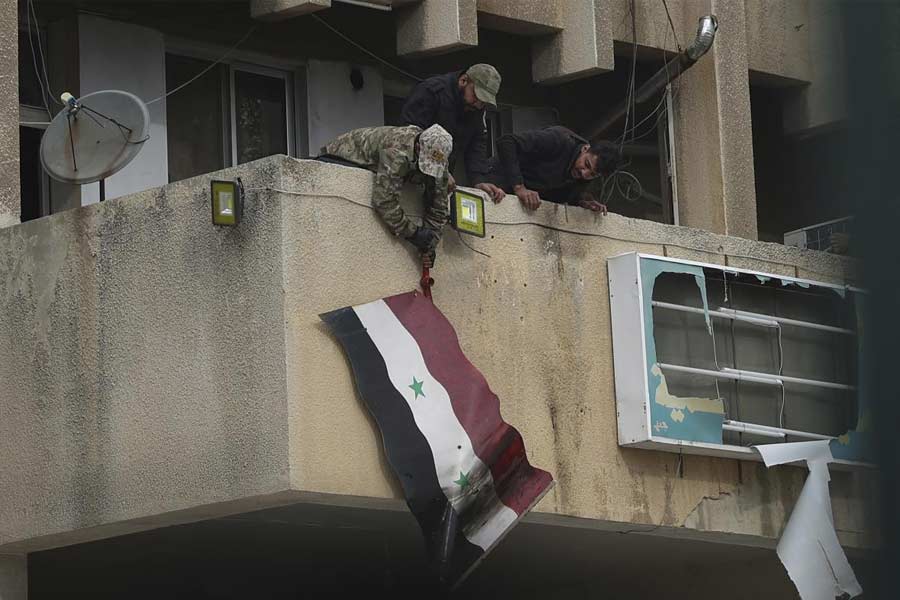 Syria war fall of Damascus a big setback of Russia and victory for US say experts