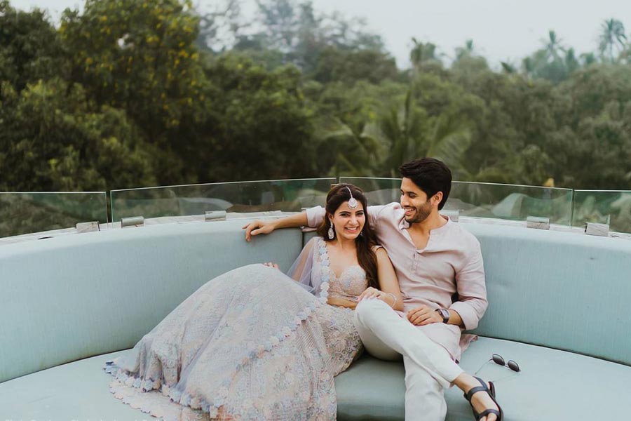 একাধিক অনুষ্ঠানে নাগা এবং সামান্থাকে একসঙ্গে দেখা গেলেও গোড়ার দিকে দুই তারকাই মুখে কুলুপ এঁটেছিলেন। ২০১৬ সালে নাগার সঙ্গে সম্পর্কে থাকার খবরে শিলমোহর দিয়েছিলেন সামান্থা।