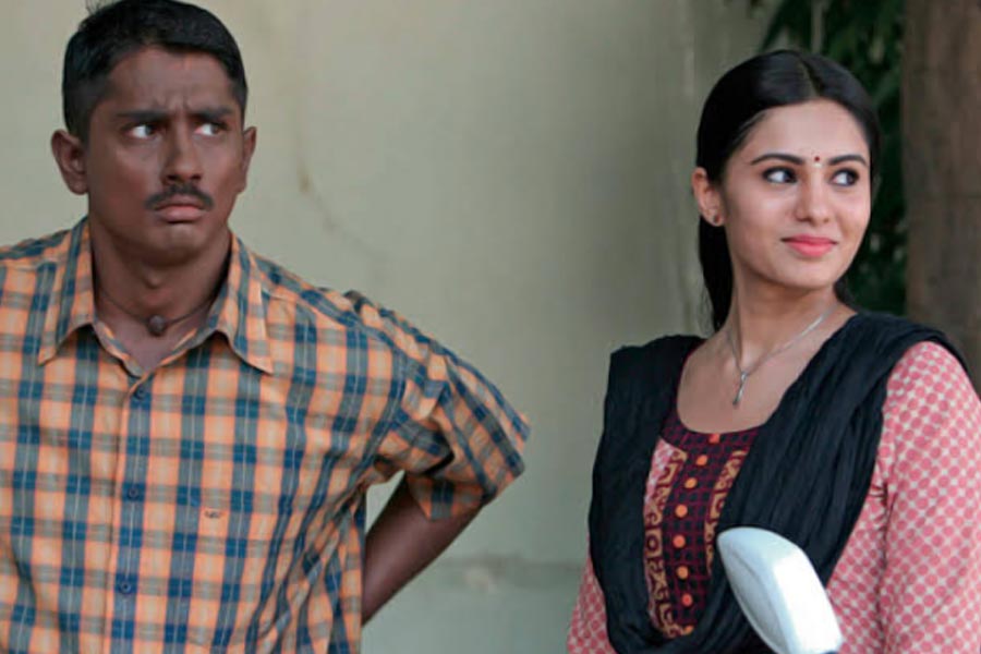 অধিকাংশের দাবি, ‘এনাক্কুল ওরুভান’ ছবির শুটিং চলাকালীন সিদ্ধার্থ এবং দীপার মধ্যে বন্ধুত্ব হয়। নানা জায়গায় একসঙ্গে দেখা যায় দুই তারকাকে। শোনা যায়, সামান্থা এবং সিদ্ধার্থের সম্পর্কে তৃতীয় ব্যক্তি হয়ে পড়েছিলেন দীপা।