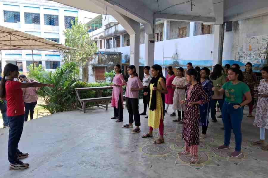 SFI organizes self-defense training camp for