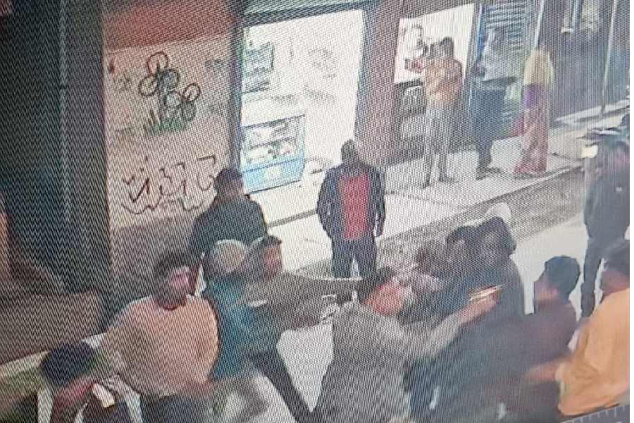 Controversy over Panchayat Secretary’s Action in Malda, TMC got involved dgtld