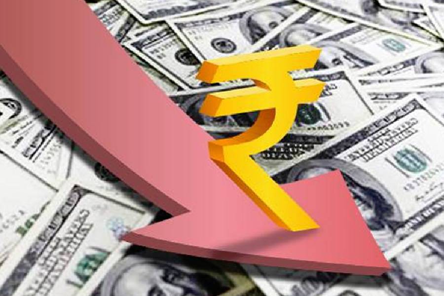 Indian rupee hits all time low on 10 December 2024 after appointment of new RBI Governor