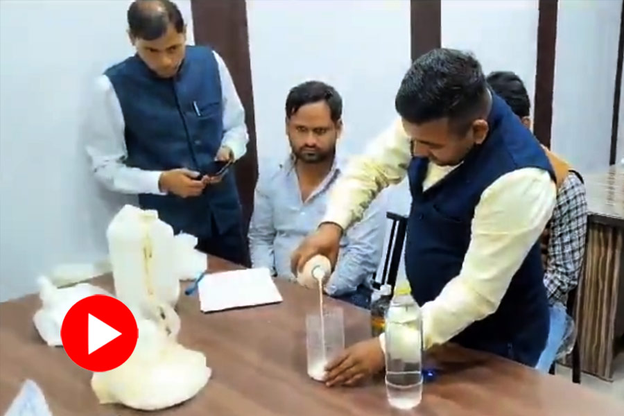 liters of fake milk are produced using one liter of chemicals in UP