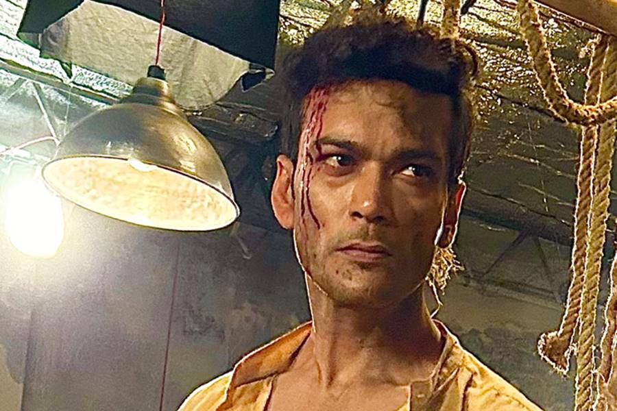 ‘ফুলকি’ ধারাবাহিকে অভিষেক বসু।