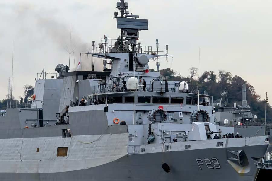 Indian Navy frigate class warship INS Tushil know its fire power
