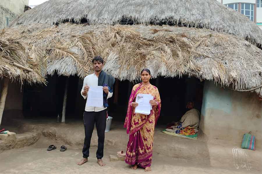 এমন বাড়িতে বাস করেও নাম ওঠেনি।