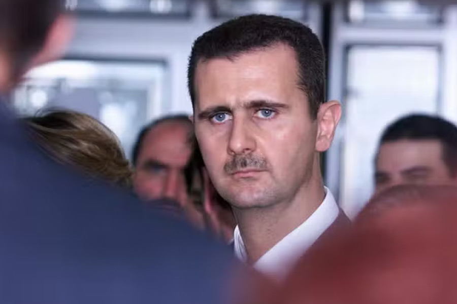 Syrian soldiers thousand in number cross into Iraq amid rebel forces seized Damascus 