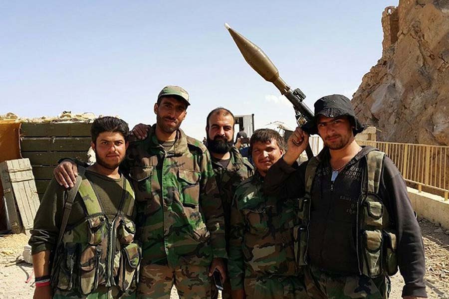 Syrian soldiers thousand in number cross into Iraq amid rebel forces seized Damascus 