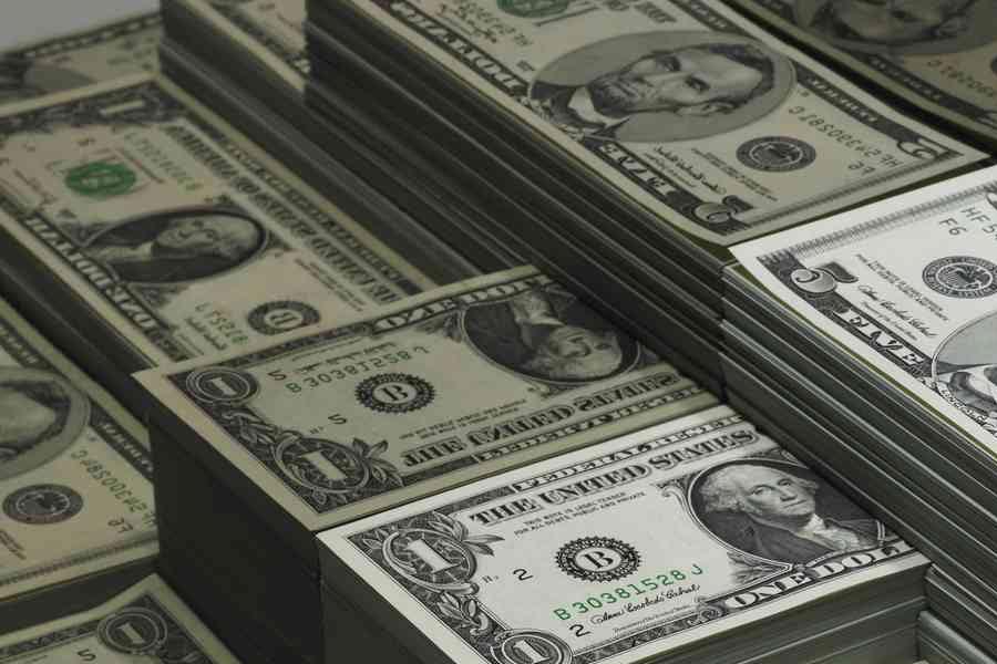 RBI said no de dollarization, why is India accumulating tons of gold